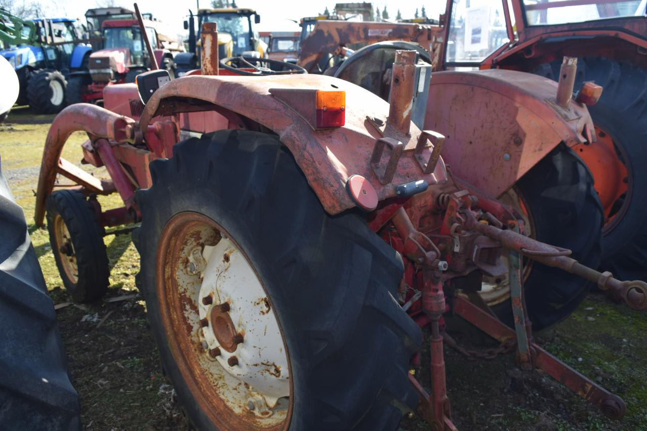 Case-IH 383 - Traktor: slika 4 Case-IH 383 - Traktor: slika 4