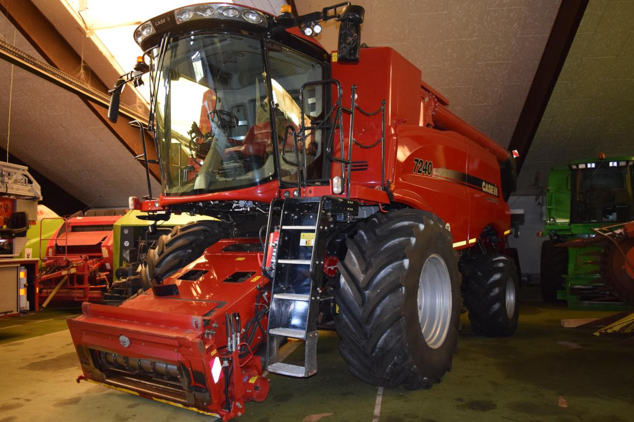 Case-IH 7240 Axial Flow - Kombajn harvester: slika 2 Case-IH 7240 Axial Flow - Kombajn harvester: slika 2