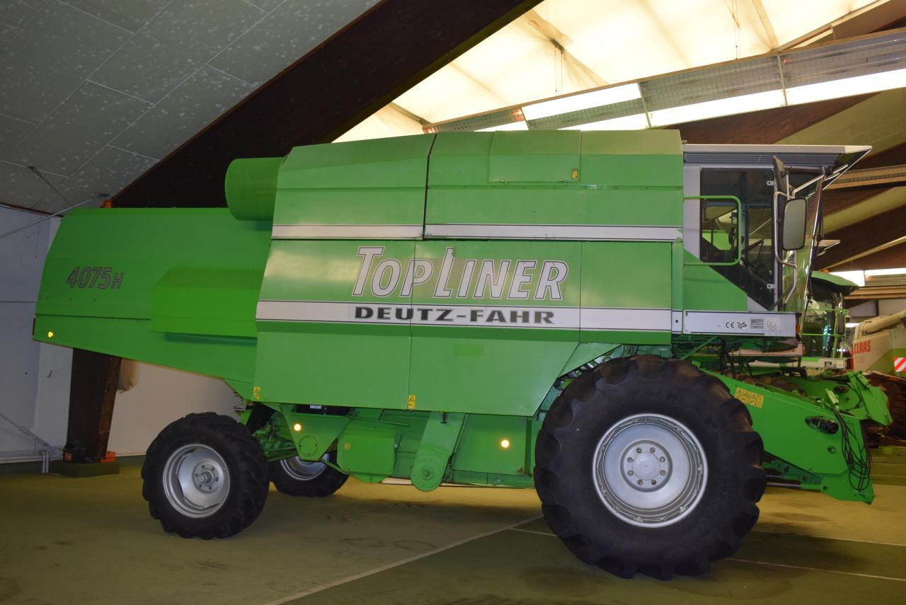 Deutz-Fahr 4075 H TopL. - Kombajn harvester: slika 1 Deutz-Fahr 4075 H TopL. - Kombajn harvester: slika 1