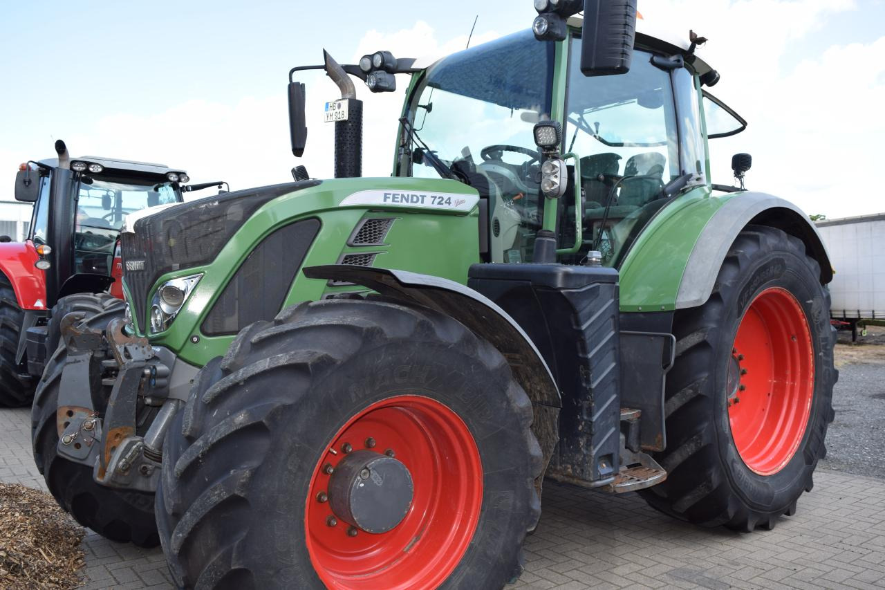 Fendt 724 Vario TMS SCR ProfiPlus - Traktor: slika 2 Fendt 724 Vario TMS SCR ProfiPlus - Traktor: slika 2