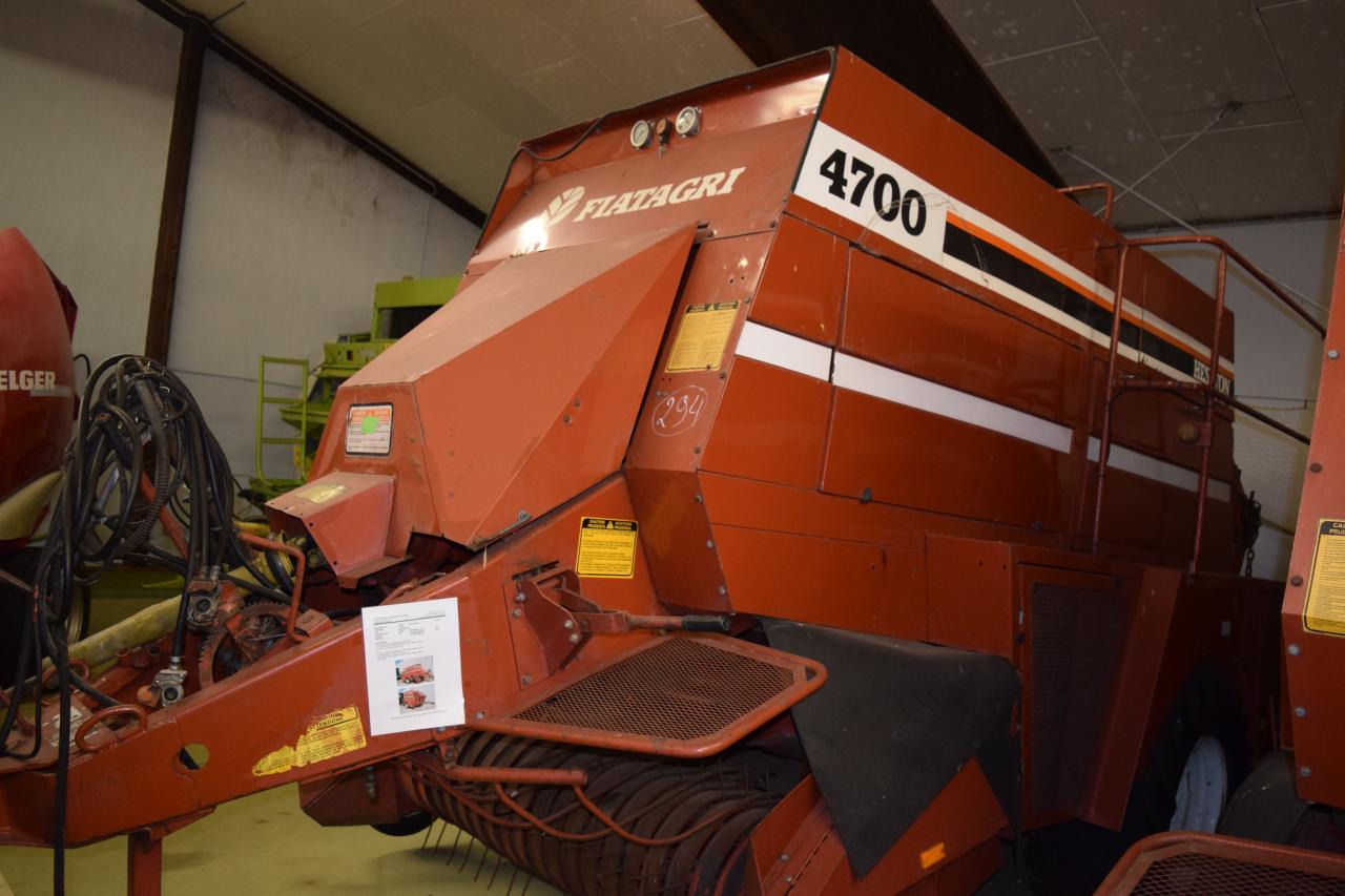 Fiat Hesston 4700 - Balirka za kvadratne bale: slika 2 Fiat Hesston 4700 - Balirka za kvadratne bale: slika 2