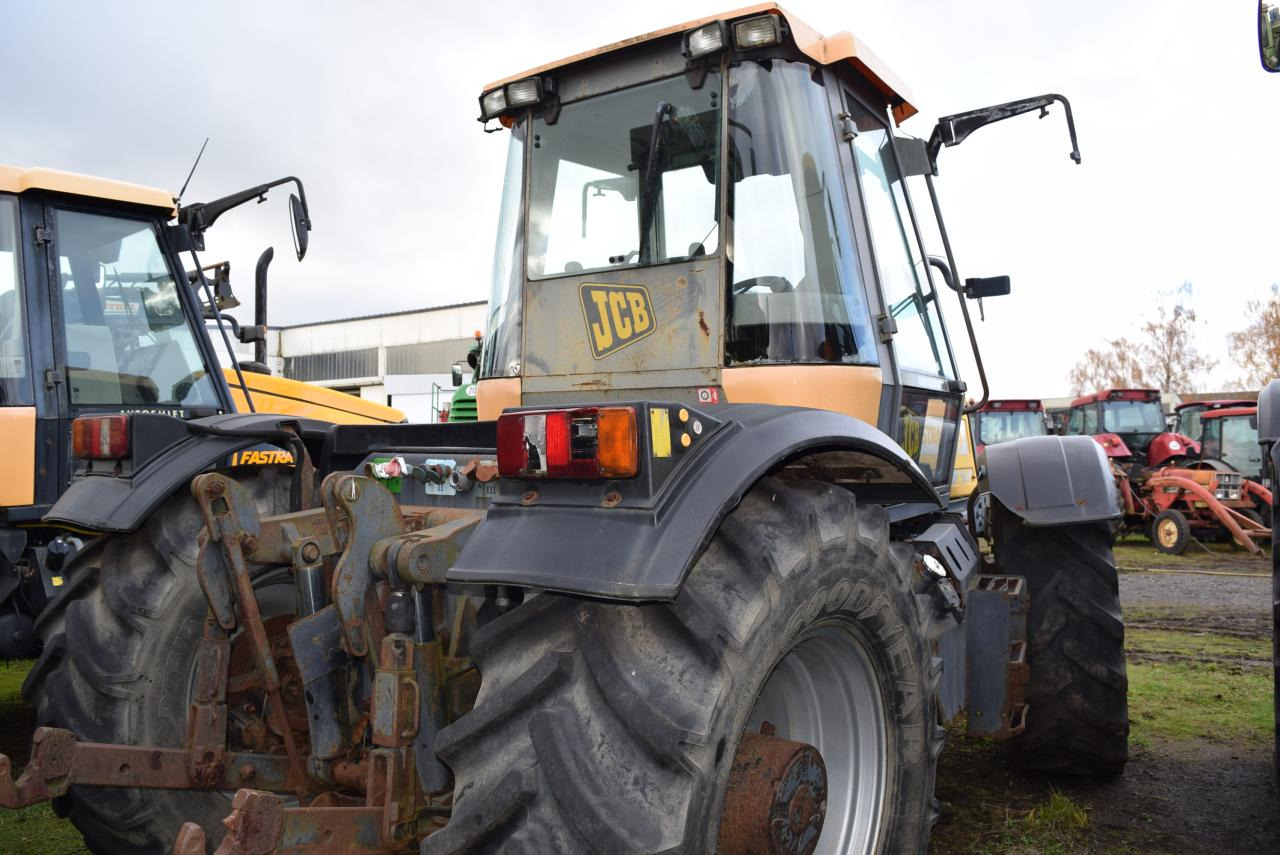 JCB Fastrac 2135 - 4WS - Traktor: slika 4 JCB Fastrac 2135 - 4WS - Traktor: slika 4