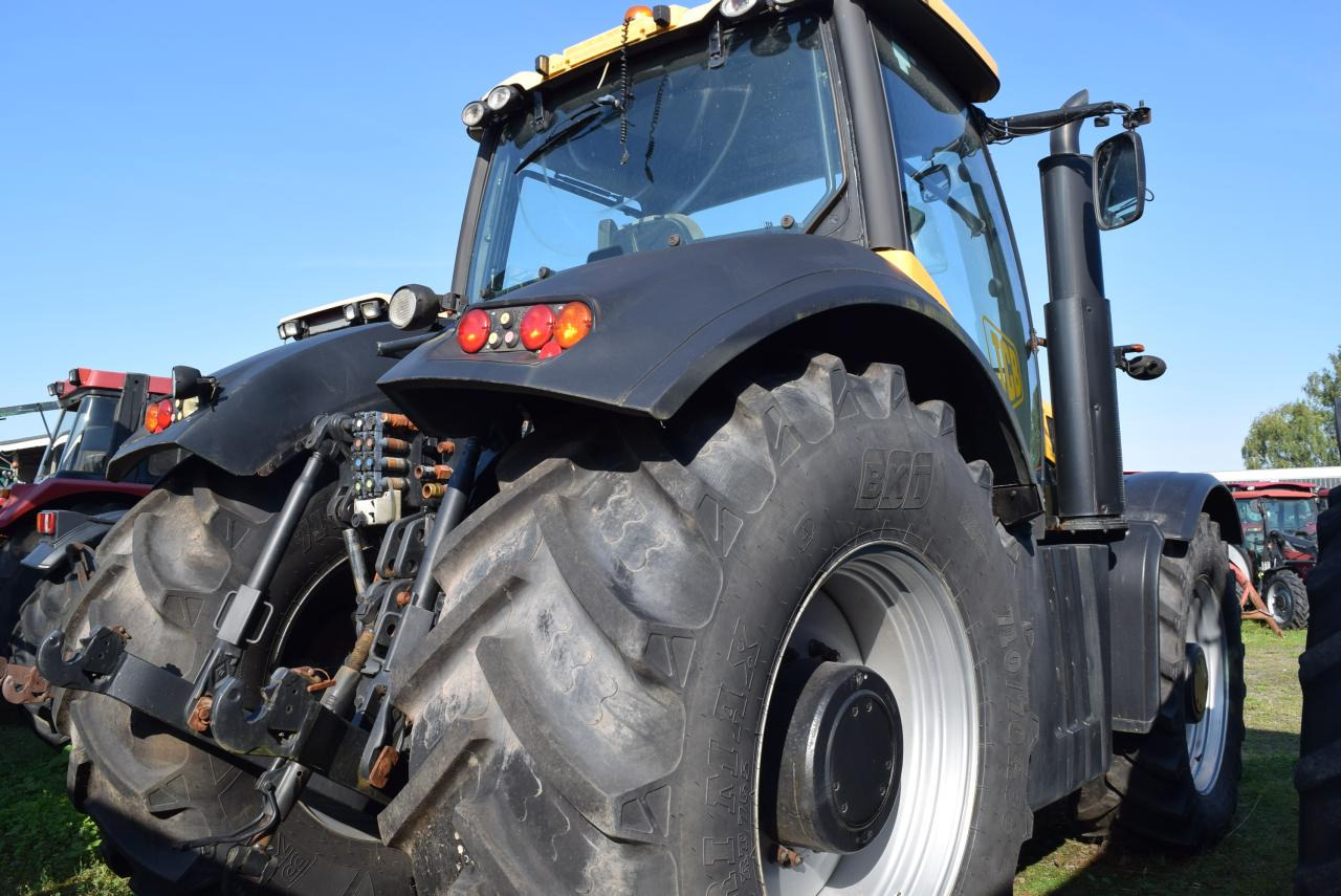 JCB Fastrac 8250 - Traktor: slika 3 JCB Fastrac 8250 - Traktor: slika 3