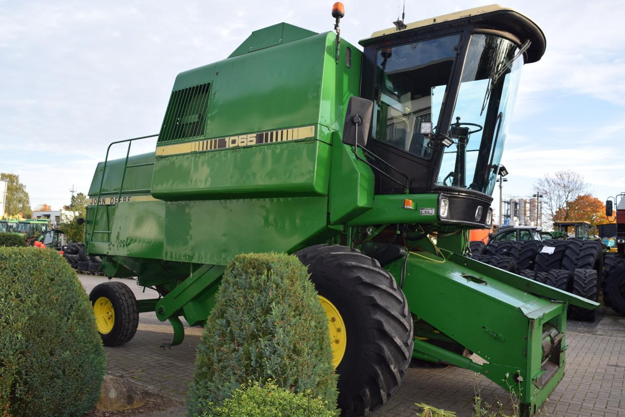 John Deere 1065 - Kombajn harvester: slika 2 John Deere 1065 - Kombajn harvester: slika 2