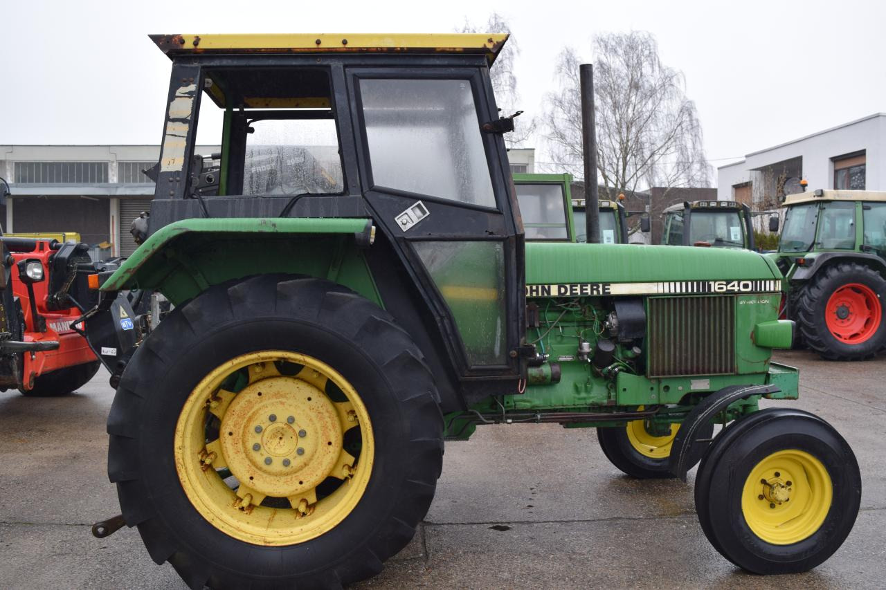 John Deere 1640 - Traktor: slika 4 John Deere 1640 - Traktor: slika 4