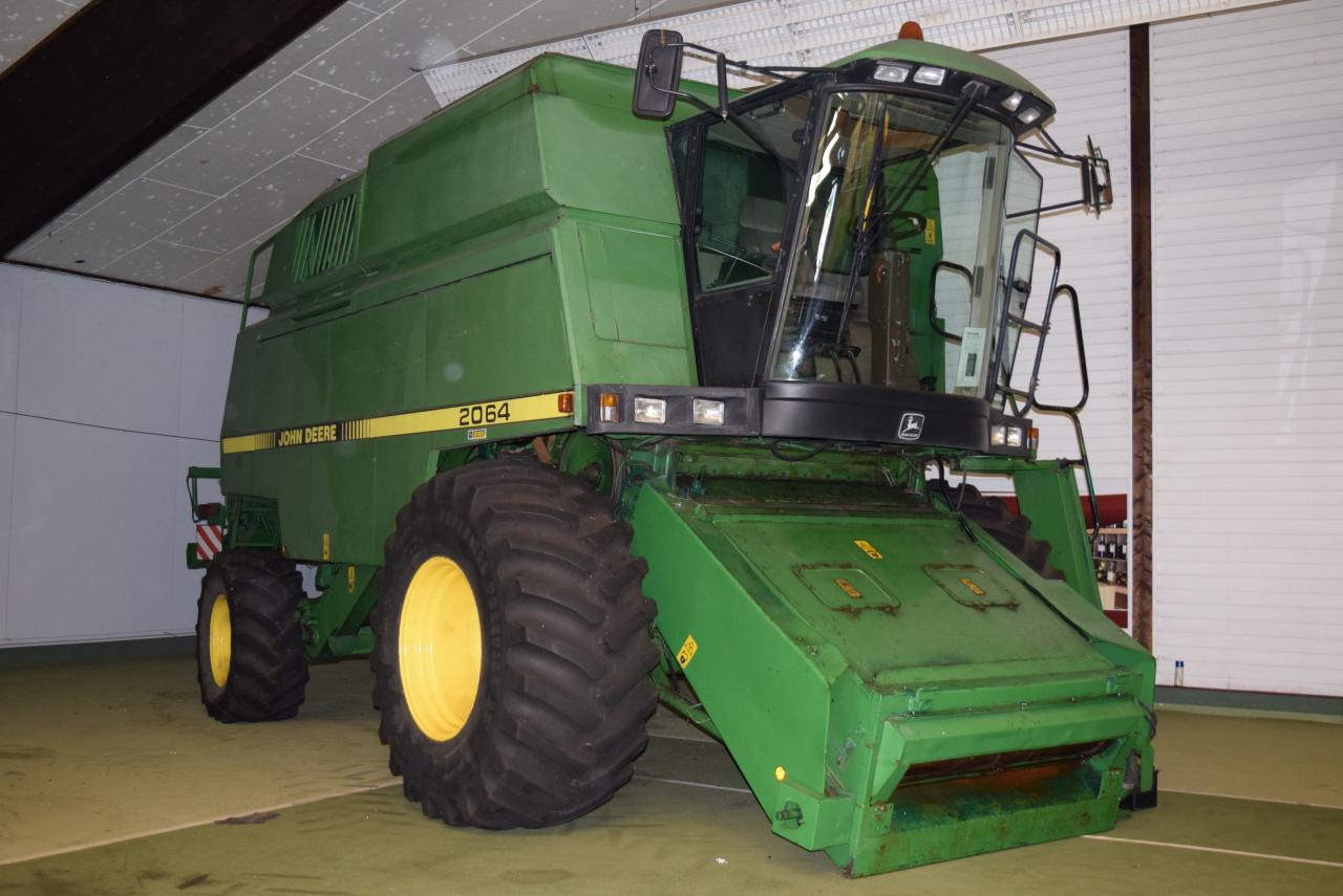 John Deere 2064 - Kombajn harvester: slika 2 John Deere 2064 - Kombajn harvester: slika 2