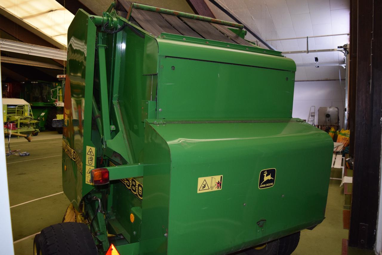John Deere 580 - Balirka za okrogle bale: slika 4 John Deere 580 - Balirka za okrogle bale: slika 4