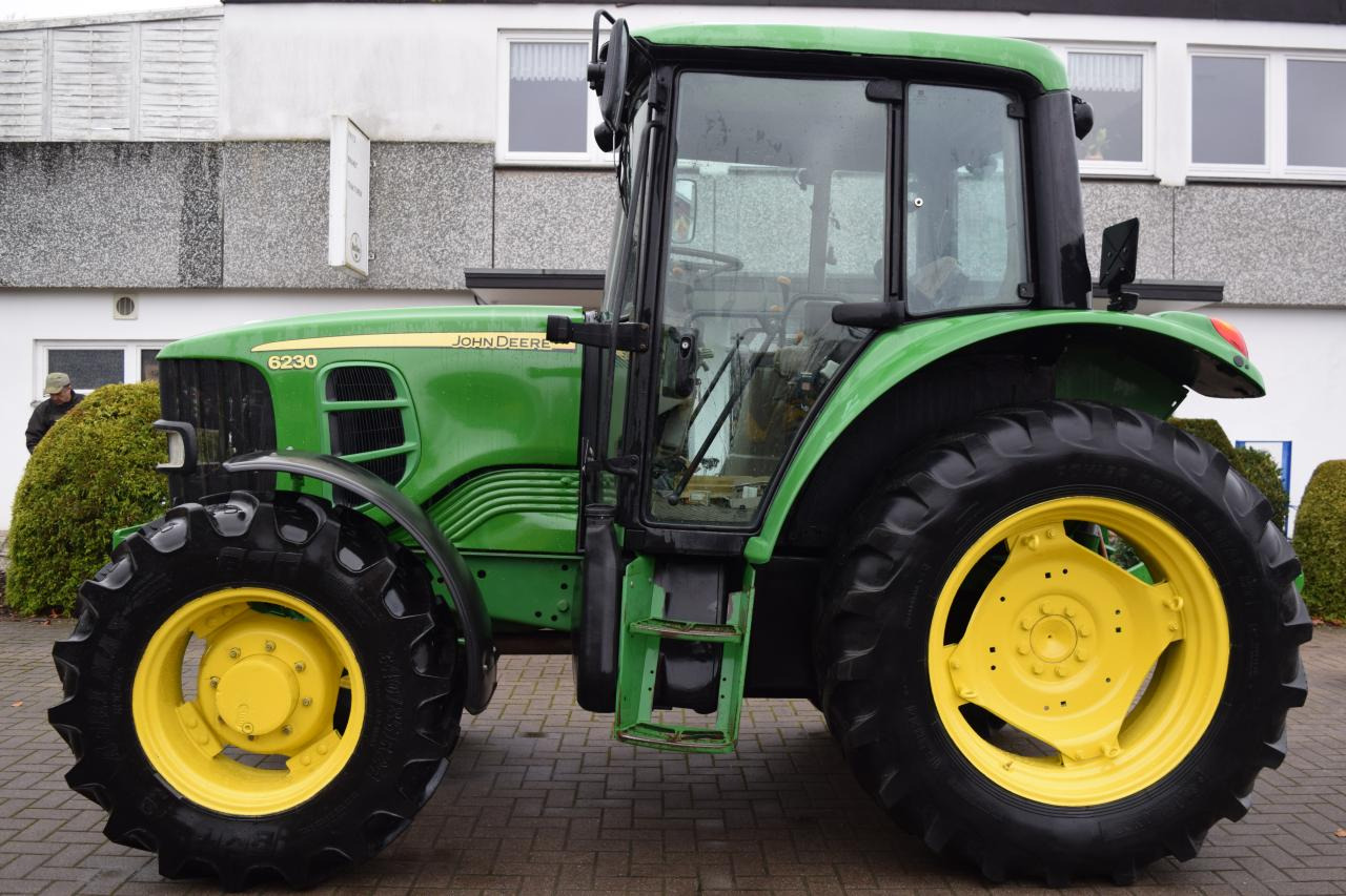John Deere 6230 - Traktor: slika 4 John Deere 6230 - Traktor: slika 4
