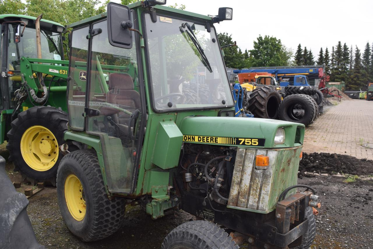 John Deere 755 - Traktor: slika 4 John Deere 755 - Traktor: slika 4