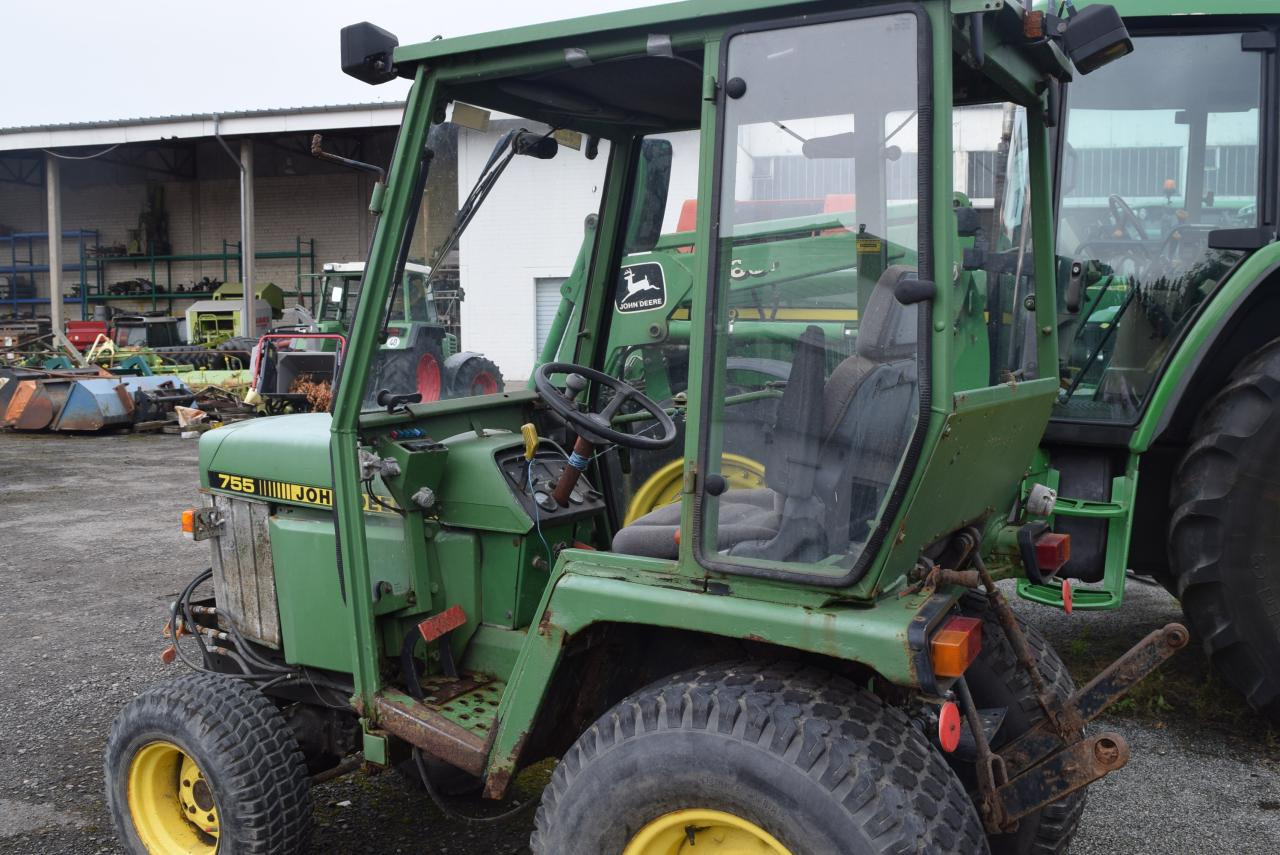 John Deere 755 - Traktor: slika 3 John Deere 755 - Traktor: slika 3