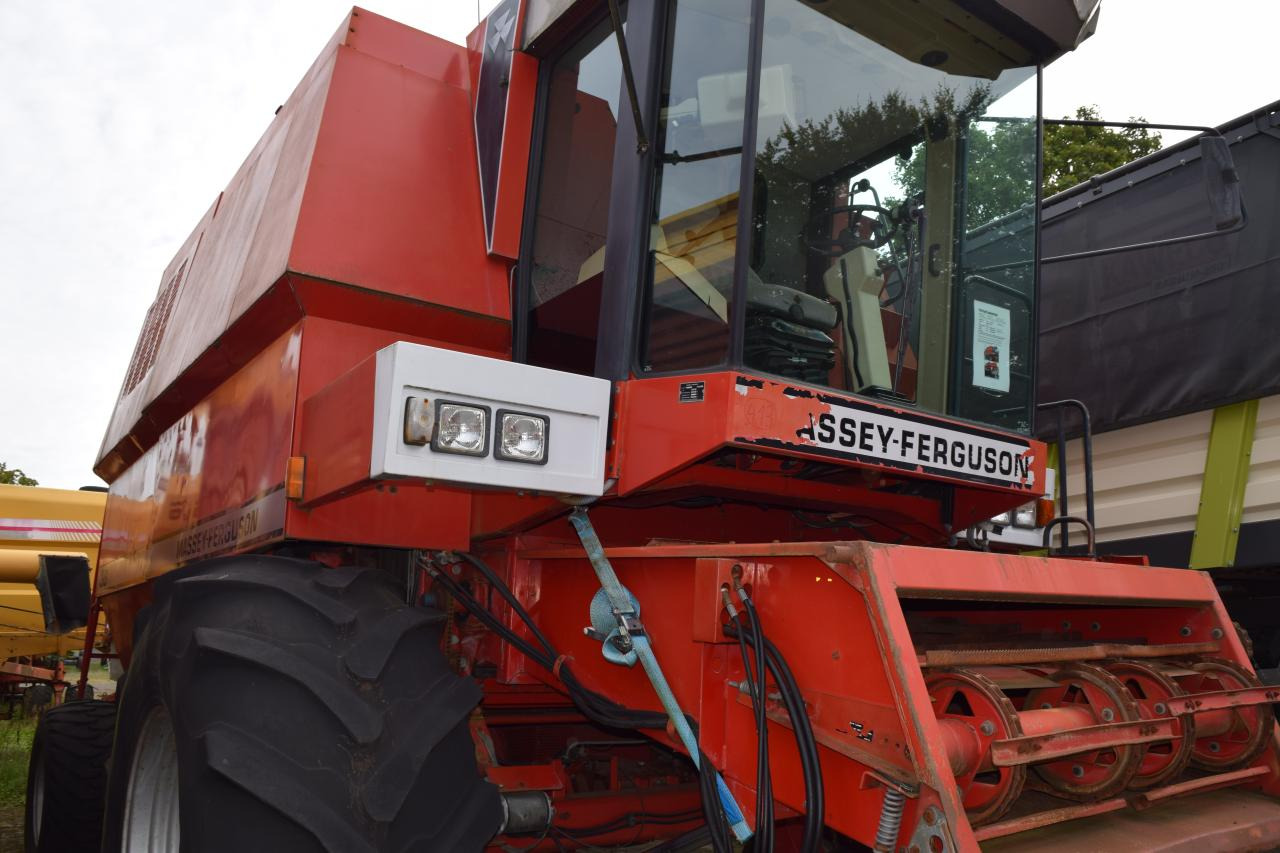 Massey Ferguson MF 38 - Kombajn harvester: slika 2 Massey Ferguson MF 38 - Kombajn harvester: slika 2