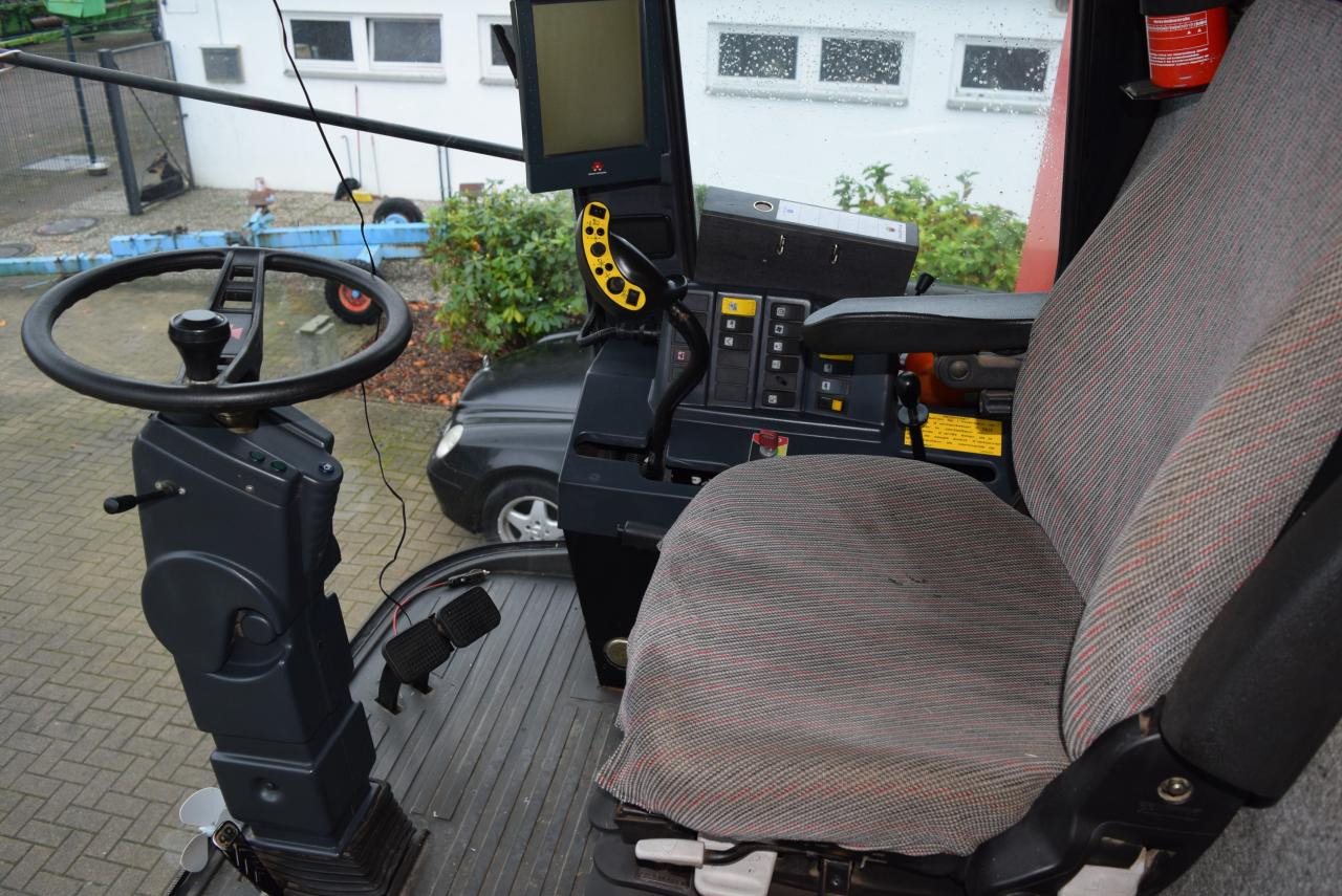 Massey Ferguson MF 7256 *4x4* - Kombajn harvester: slika 5 Massey Ferguson MF 7256 *4x4* - Kombajn harvester: slika 5
