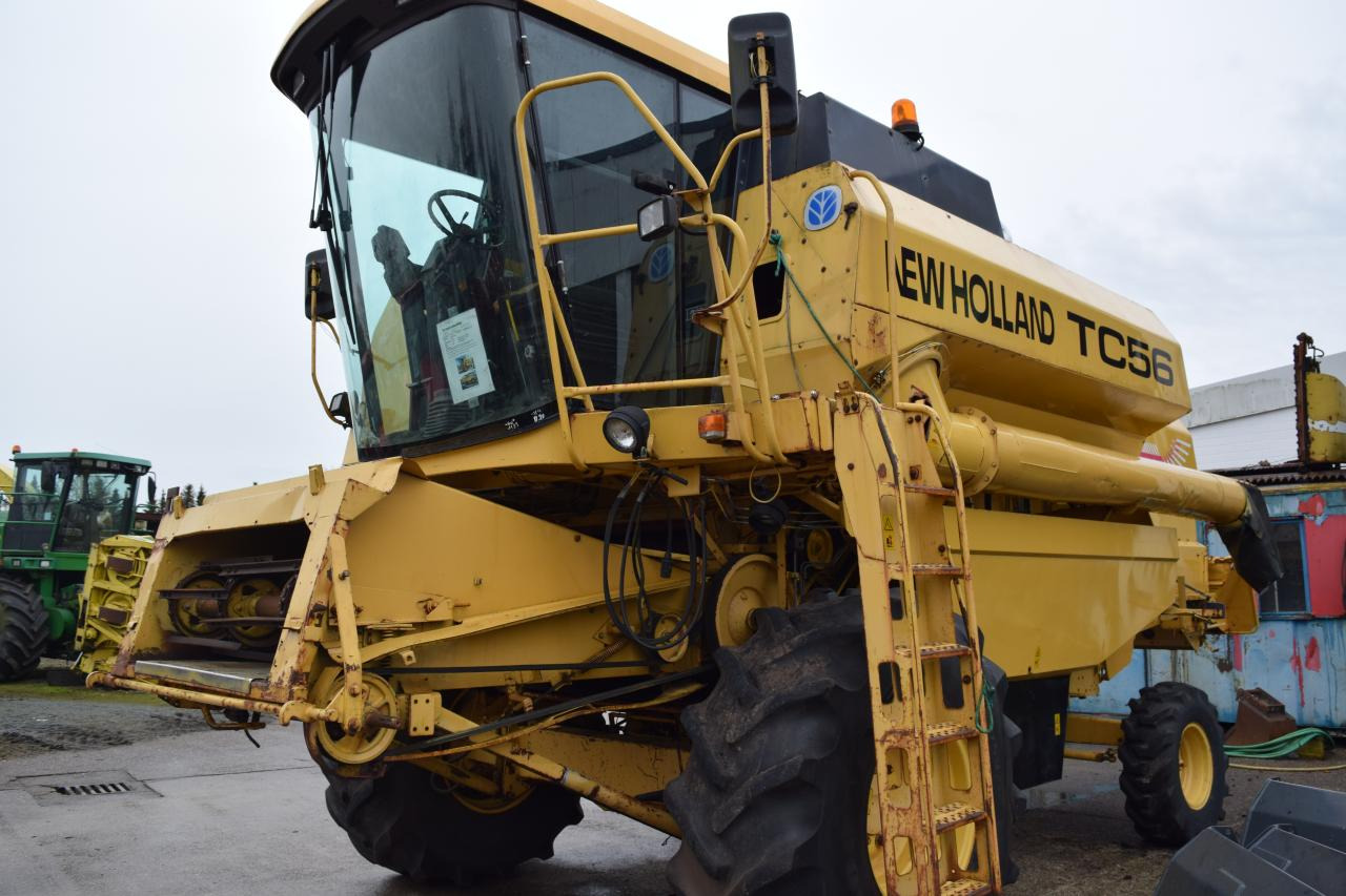 New Holland TC 56 - Kombajn harvester: slika 1 New Holland TC 56 - Kombajn harvester: slika 1