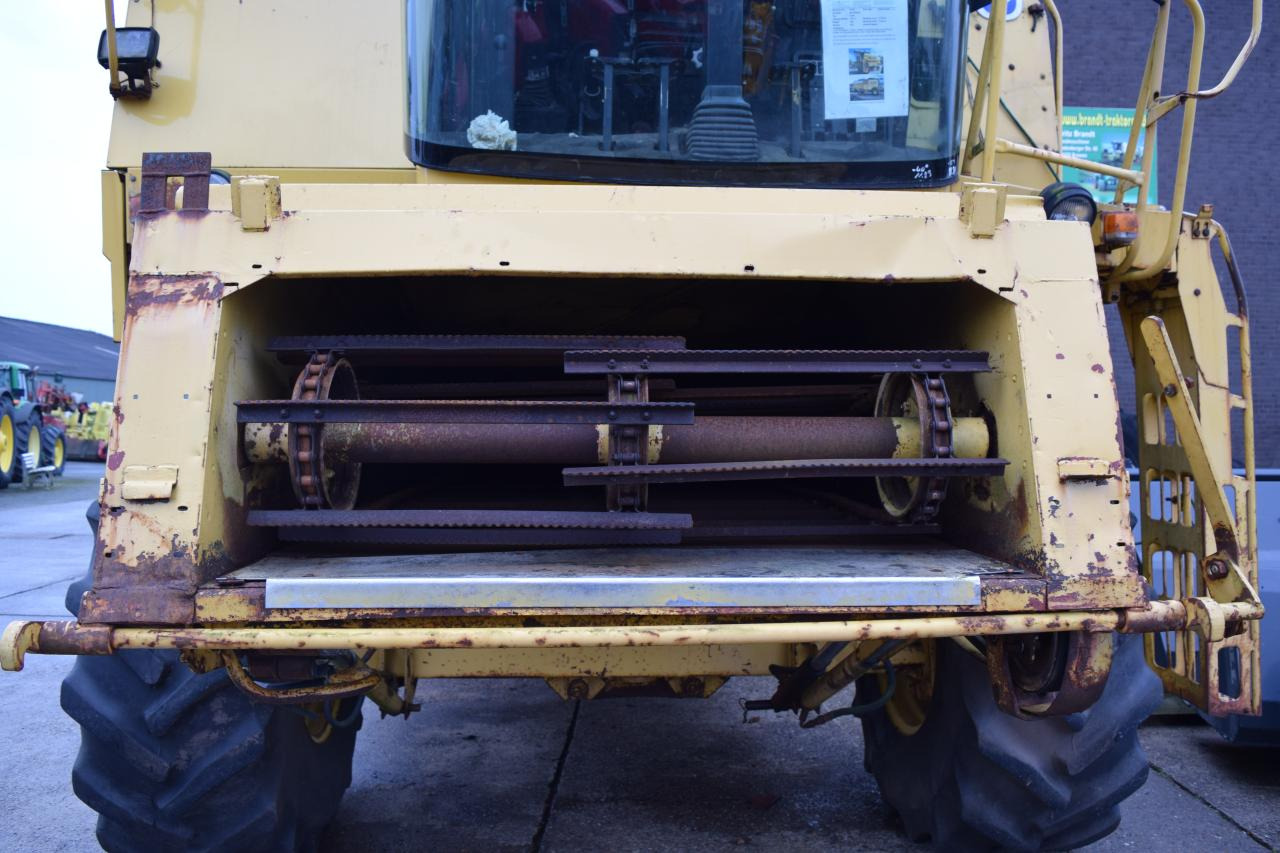 Kombajn harvester New Holland TC 56: slika 7