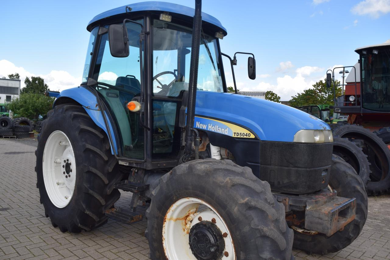 New Holland TD 5040 - Traktor: slika 3 New Holland TD 5040 - Traktor: slika 3