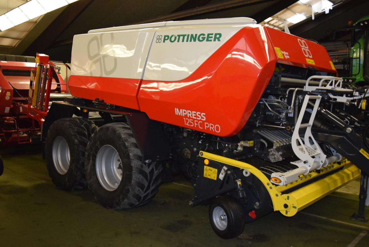 Pöttinger Impress 125 FC Pro *Press-Wickelkombinationen* - Balirka za okrogle bale: slika 1 Pöttinger Impress 125 FC Pro *Press-Wickelkombinationen* - Balirka za okrogle bale: slika 1