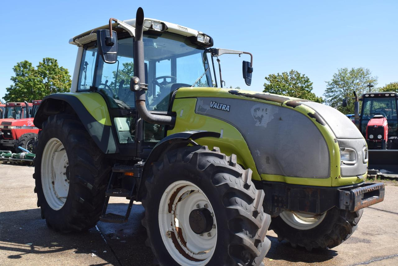 Valtra T120 - Traktor: slika 1 Valtra T120 - Traktor: slika 1