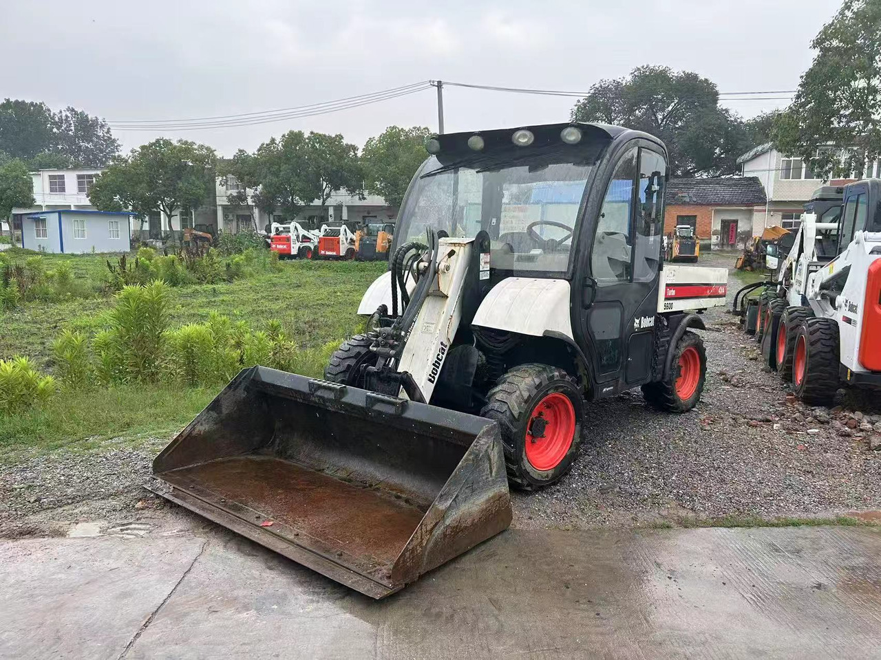 BOBCAT 5600 Toolcat - Mini nakladalec: slika 3 BOBCAT 5600 Toolcat - Mini nakladalec: slika 3