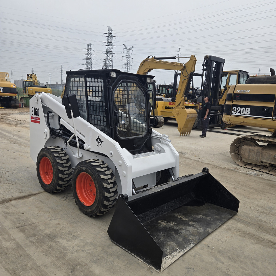 BOBCAT S160 - Mini nakladalec: slika 4 BOBCAT S160 - Mini nakladalec: slika 4