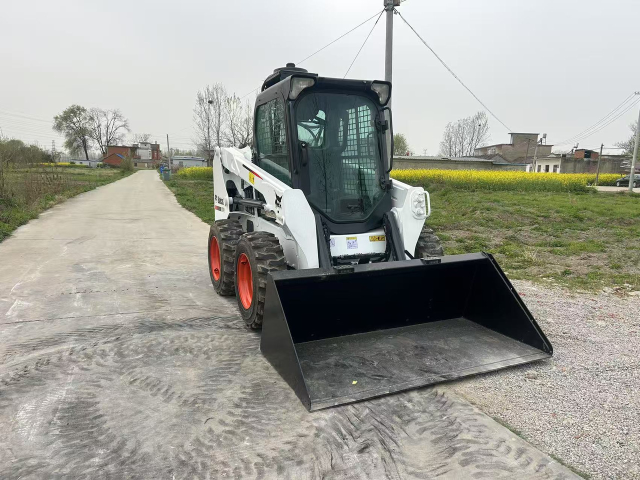 BOBCAT S550 - Mini nakladalec: slika 4 BOBCAT S550 - Mini nakladalec: slika 4