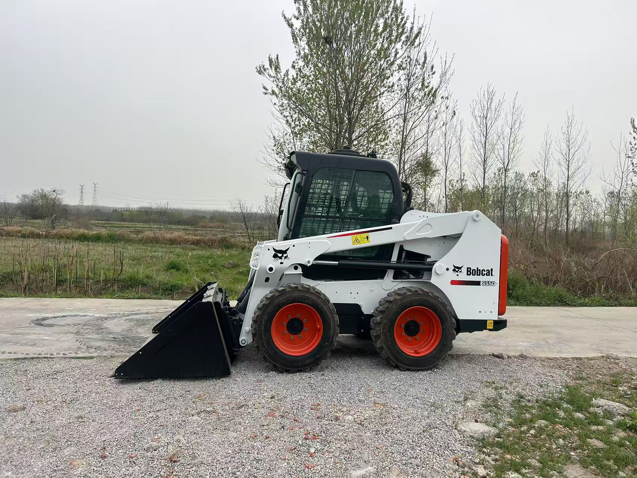 BOBCAT S550 - Mini nakladalec: slika 1 BOBCAT S550 - Mini nakladalec: slika 1