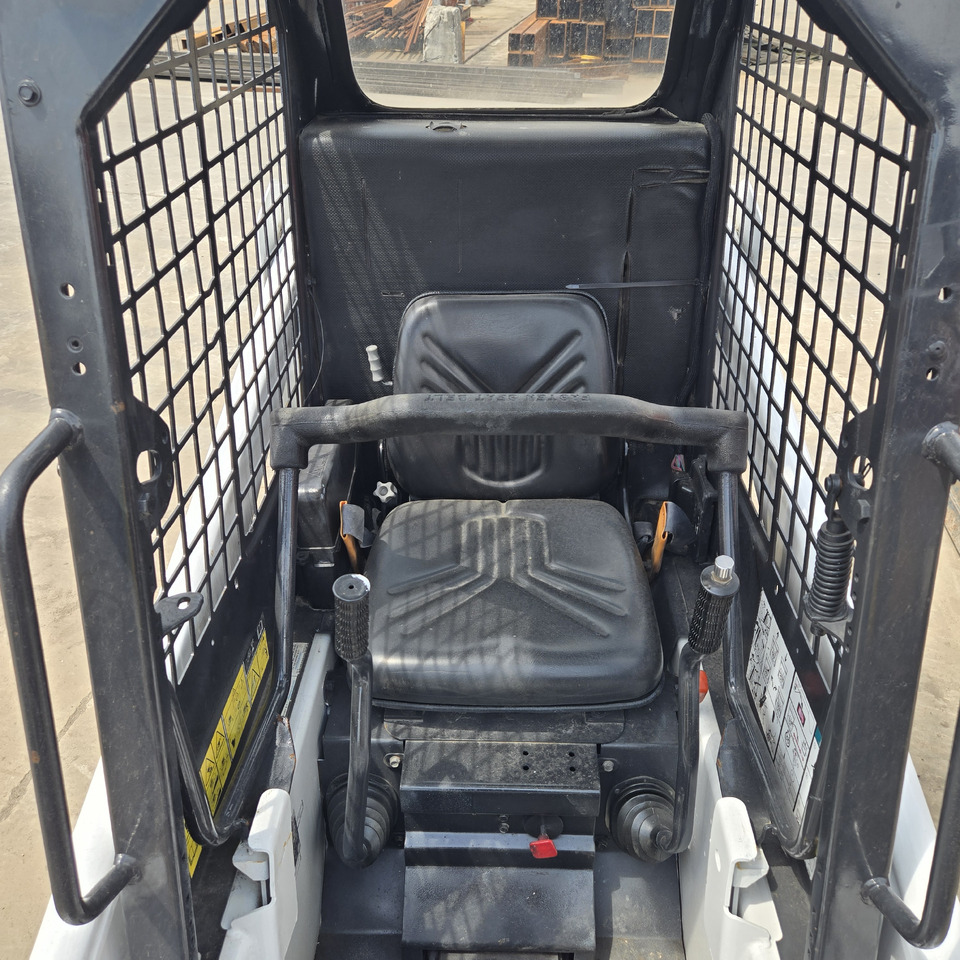 BOBCAT S70 - Mini nakladalec: slika 5 BOBCAT S70 - Mini nakladalec: slika 5