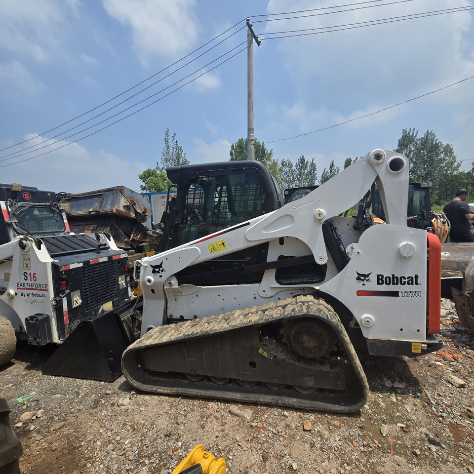 BOBCAT T770 - Mini nakladalec: slika 4 BOBCAT T770 - Mini nakladalec: slika 4