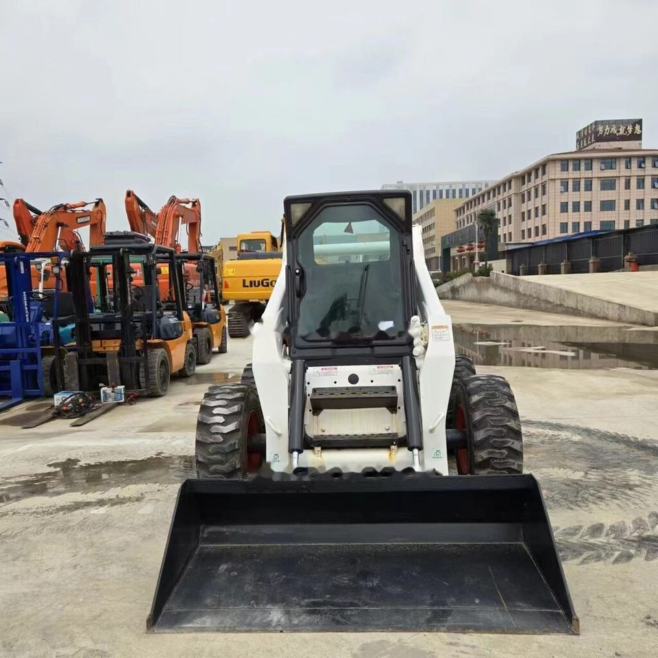 Bobcat S300 - Mini nakladalec: slika 5 Bobcat S300 - Mini nakladalec: slika 5