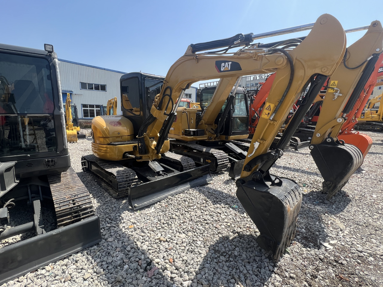 CAT 304C - Mini bager: slika 3 CAT 304C - Mini bager: slika 3