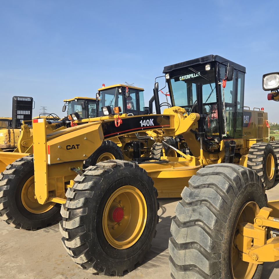CATERPILLAR 140K - Greder: slika 1 CATERPILLAR 140K - Greder: slika 1