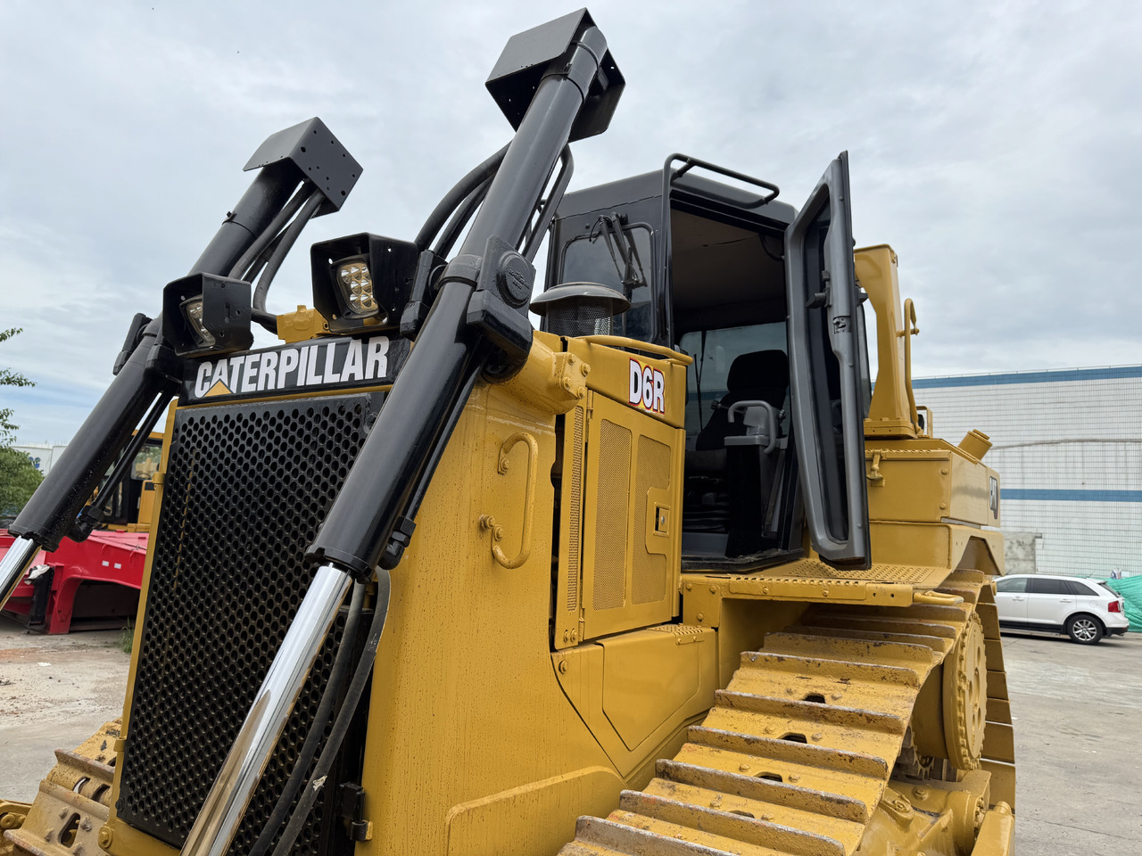 CATERPILLAR D6R - Buldožer: slika 4 CATERPILLAR D6R - Buldožer: slika 4