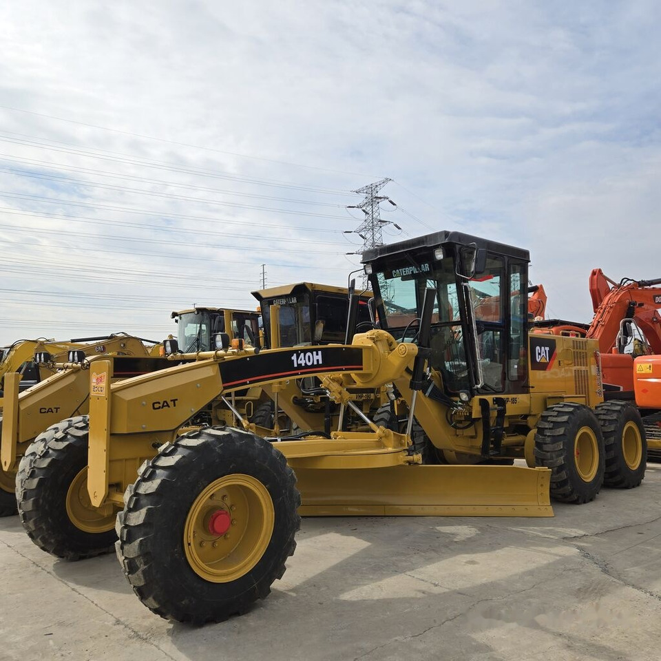 Caterpillar 140H - Greder: slika 1 Caterpillar 140H - Greder: slika 1