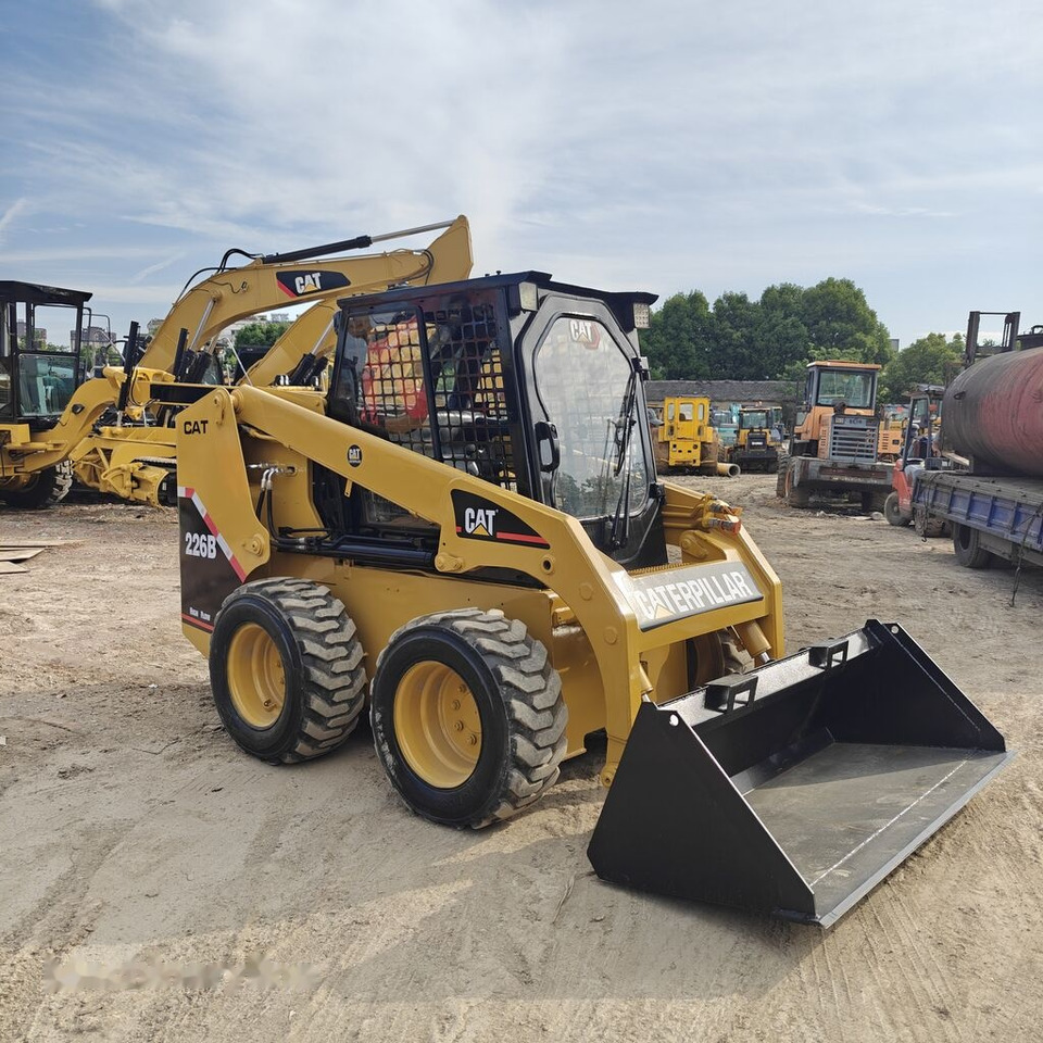 Caterpillar 226B - Mini nakladalec: slika 5 Caterpillar 226B - Mini nakladalec: slika 5