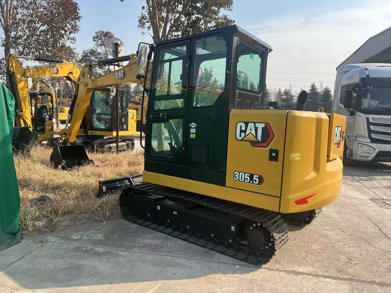 Caterpillar 305.5 Brand New - Mini bager: slika 1 Caterpillar 305.5 Brand New - Mini bager: slika 1