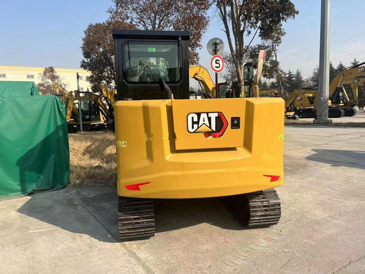 Caterpillar 305.5 Brand New - Mini bager: slika 2 Caterpillar 305.5 Brand New - Mini bager: slika 2