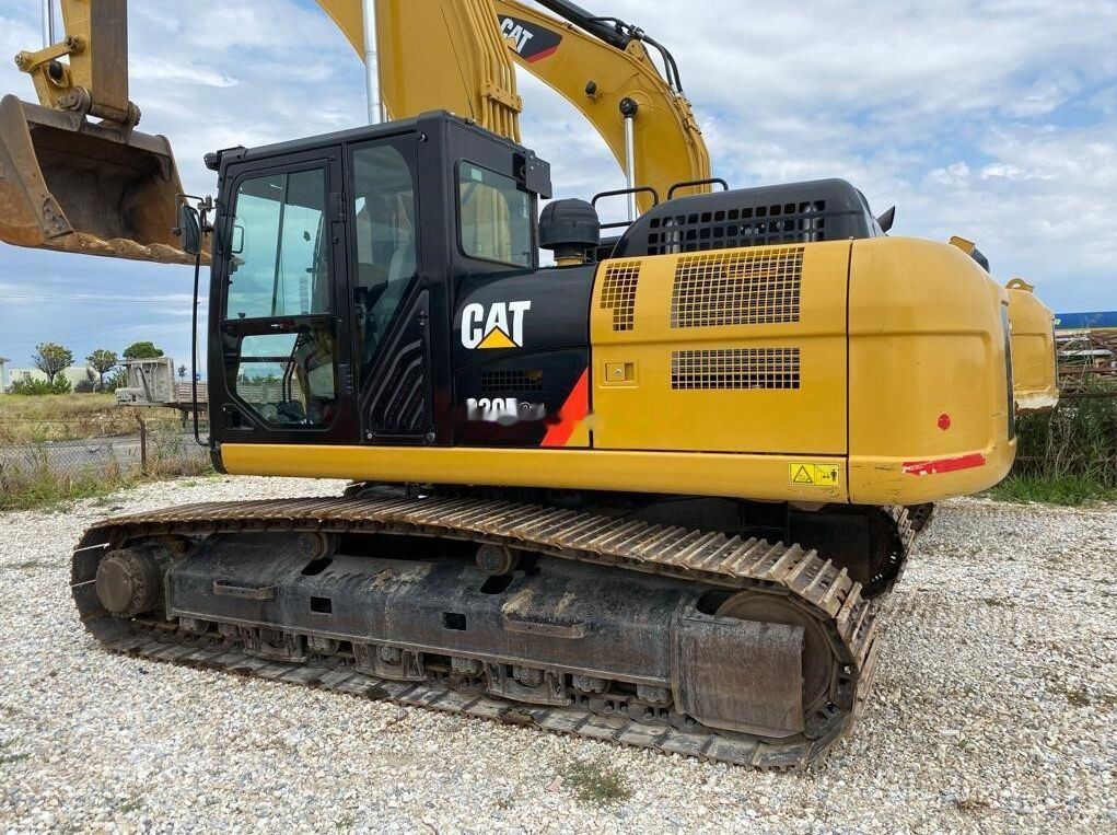 Bager goseničar Caterpillar 330D2L: slika 7