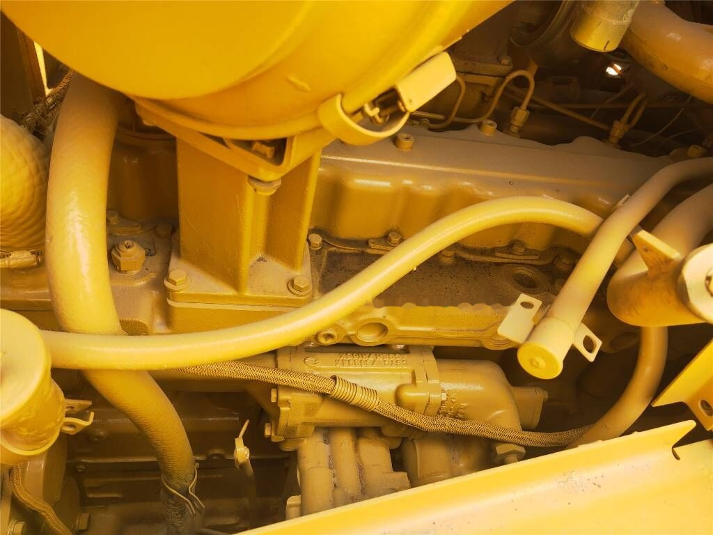 Caterpillar D 6 R - Buldožer: slika 2 Caterpillar D 6 R - Buldožer: slika 2