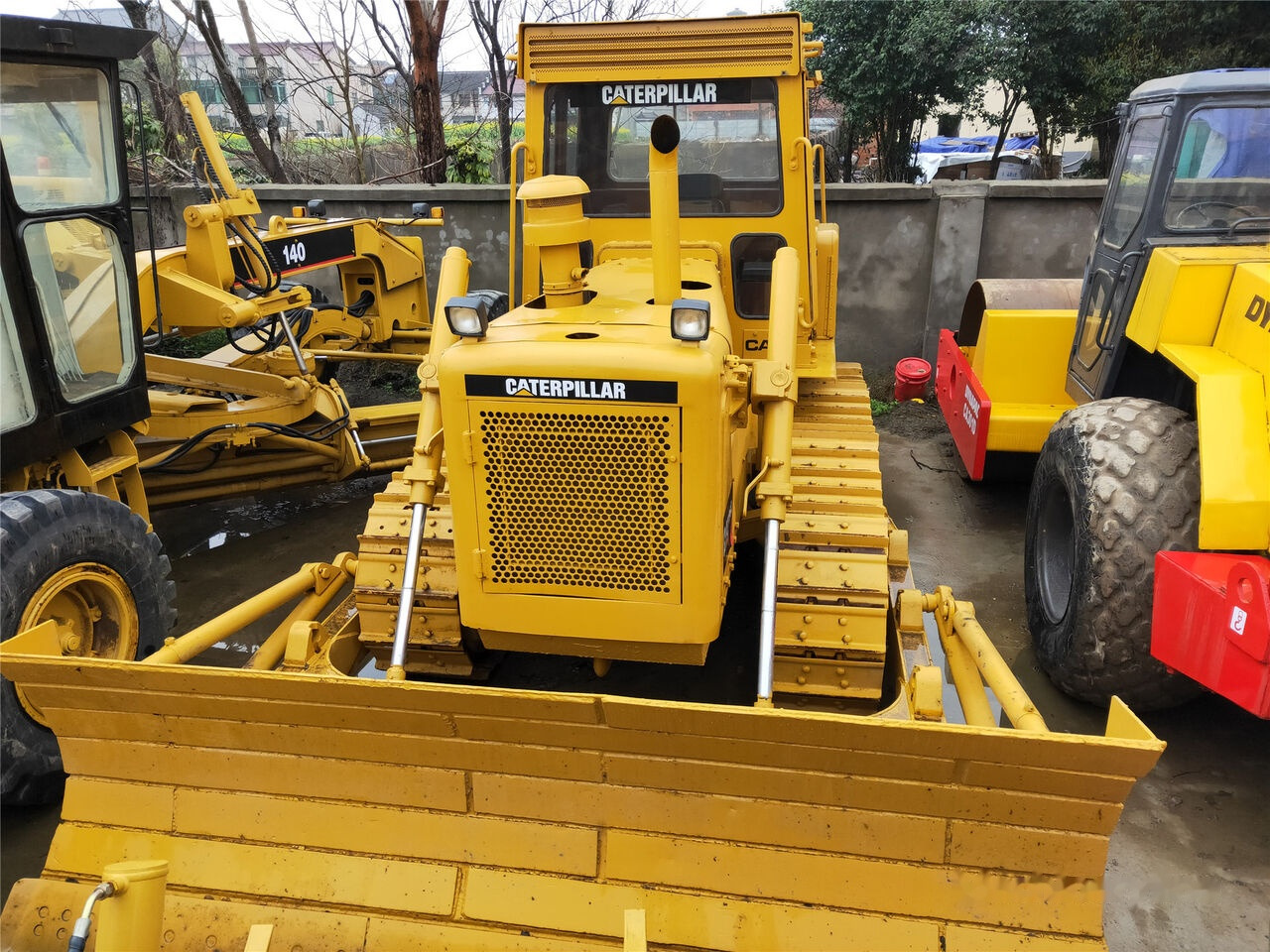 Buldožer Caterpillar D6D: slika 9