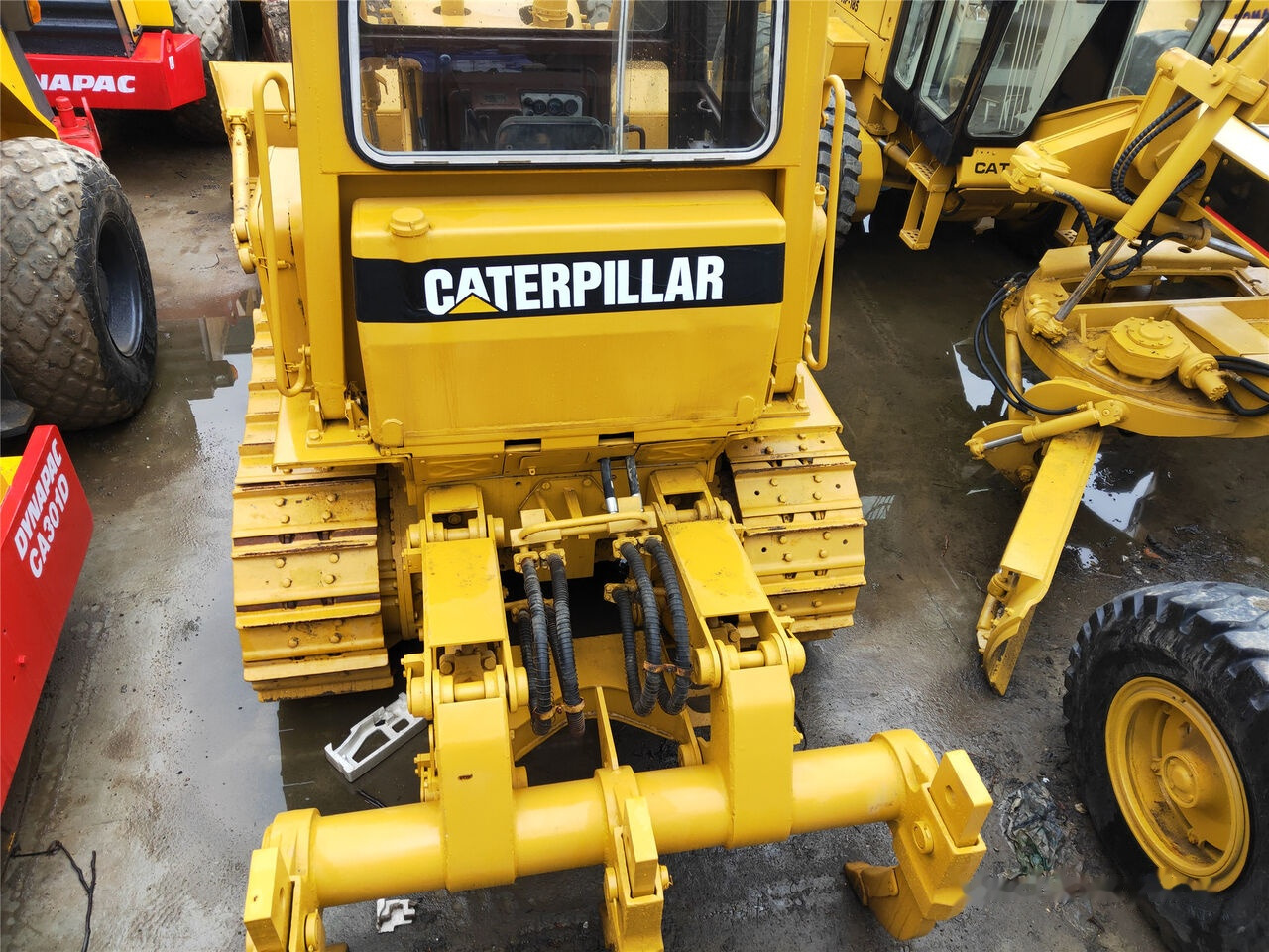 Caterpillar D6D - Buldožer: slika 1 Caterpillar D6D - Buldožer: slika 1
