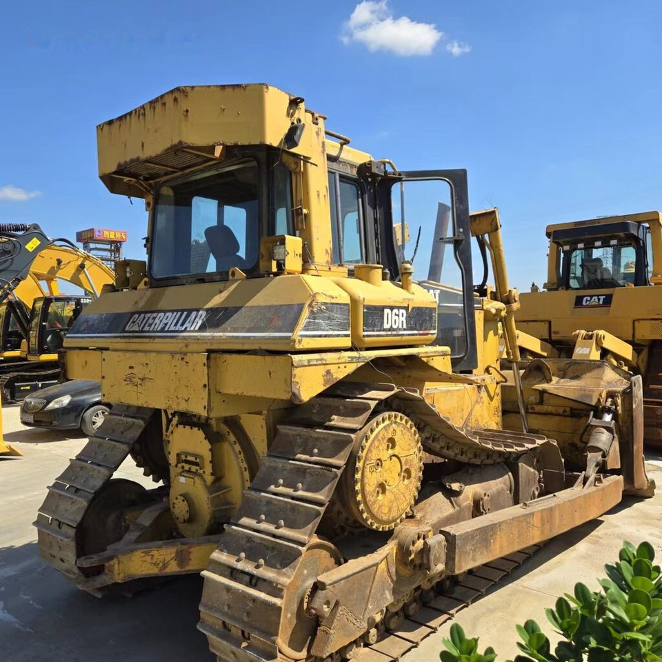 Caterpillar D6R - Buldožer: slika 1 Caterpillar D6R - Buldožer: slika 1