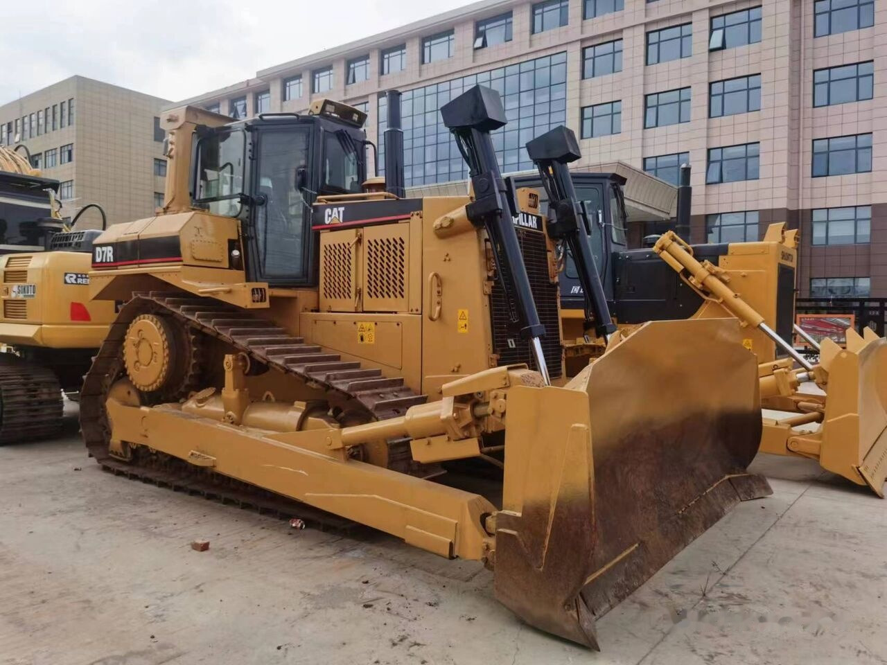 Caterpillar D7R - Buldožer: slika 3 Caterpillar D7R - Buldožer: slika 3