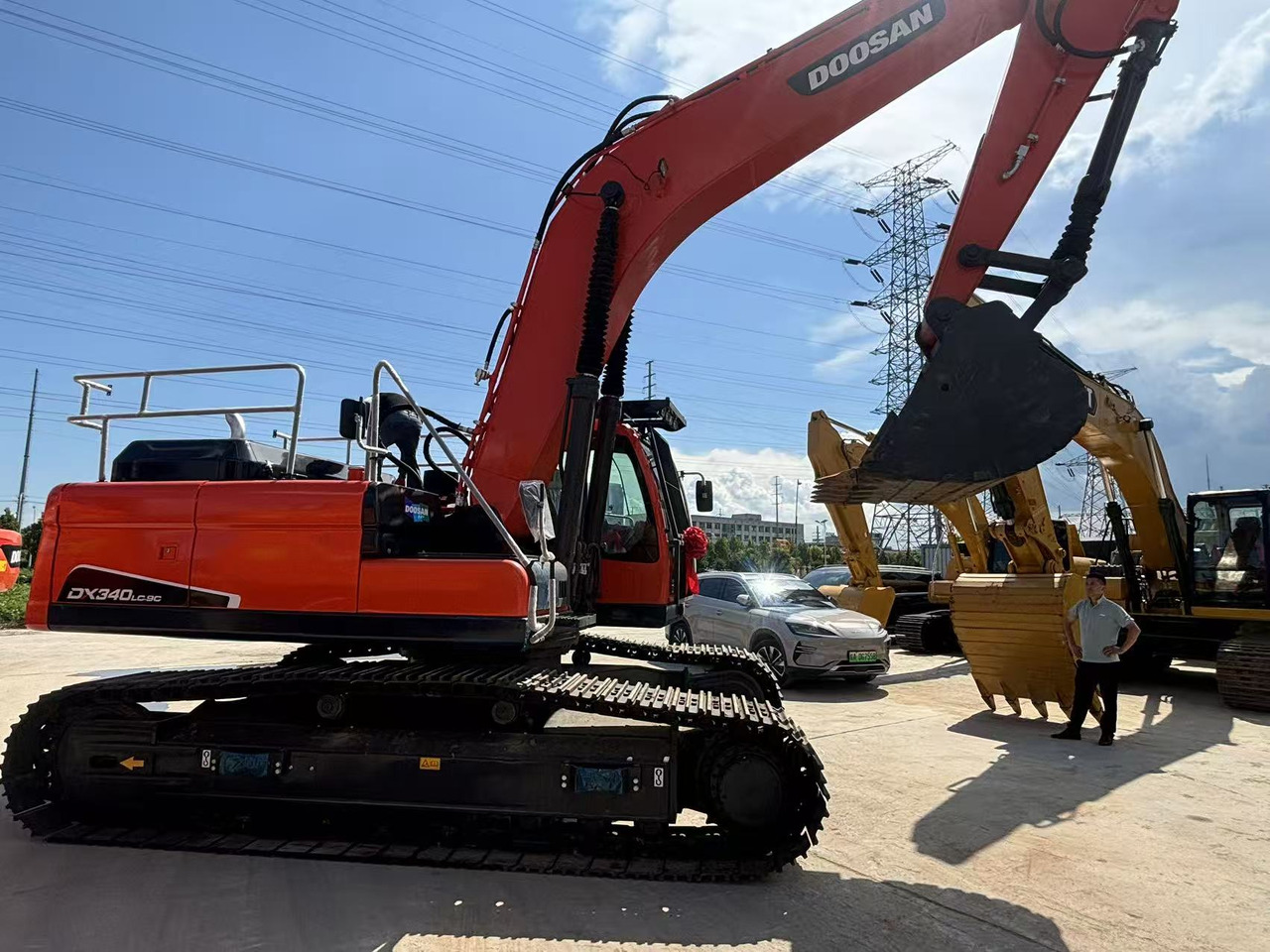 DOOSAN DX340LC-9C - Bager goseničar: slika 3 DOOSAN DX340LC-9C - Bager goseničar: slika 3