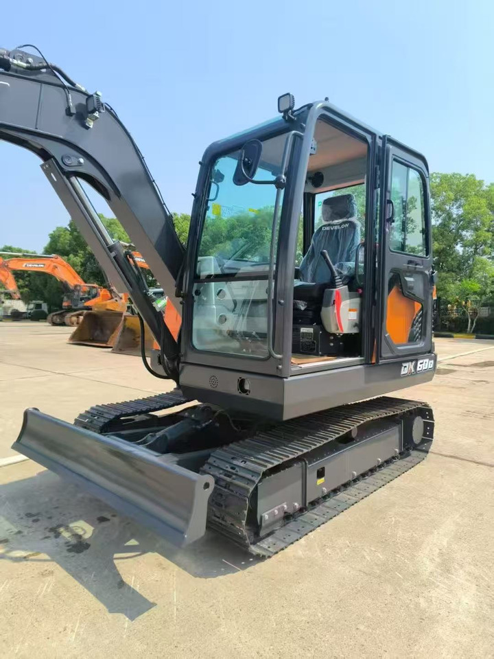 DOOSAN DX60D - Mini bager: slika 2 DOOSAN DX60D - Mini bager: slika 2