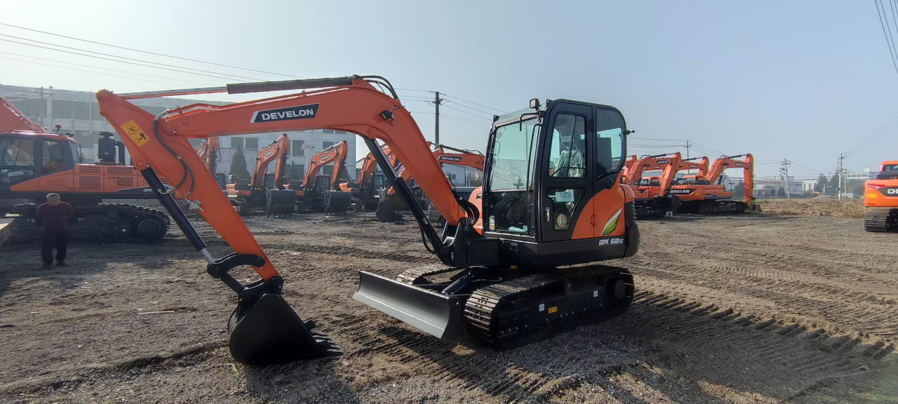 DOOSAN DX60E - Mini bager: slika 2 DOOSAN DX60E - Mini bager: slika 2