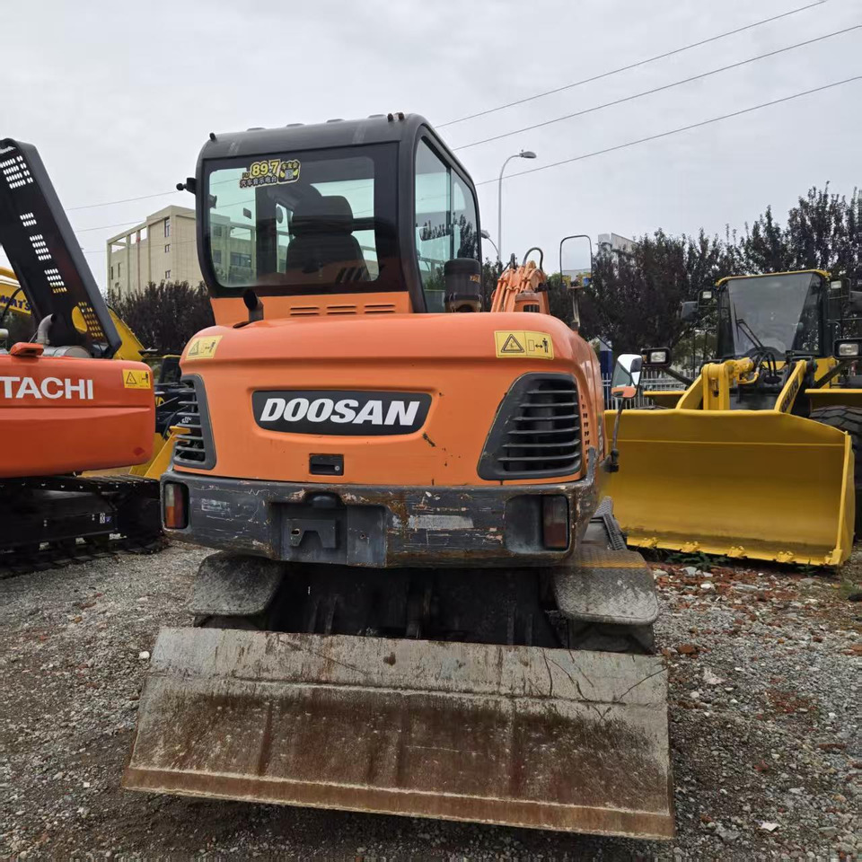 DOOSAN DX60W - Bager na kolesih: slika 4 DOOSAN DX60W - Bager na kolesih: slika 4