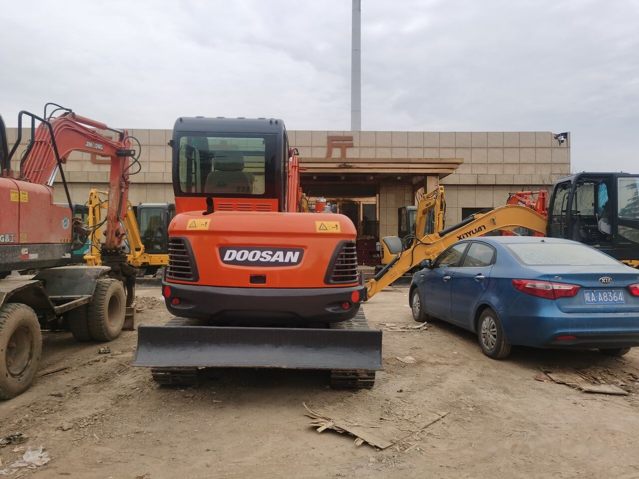 Doosan DX60 - Mini bager: slika 4 Doosan DX60 - Mini bager: slika 4