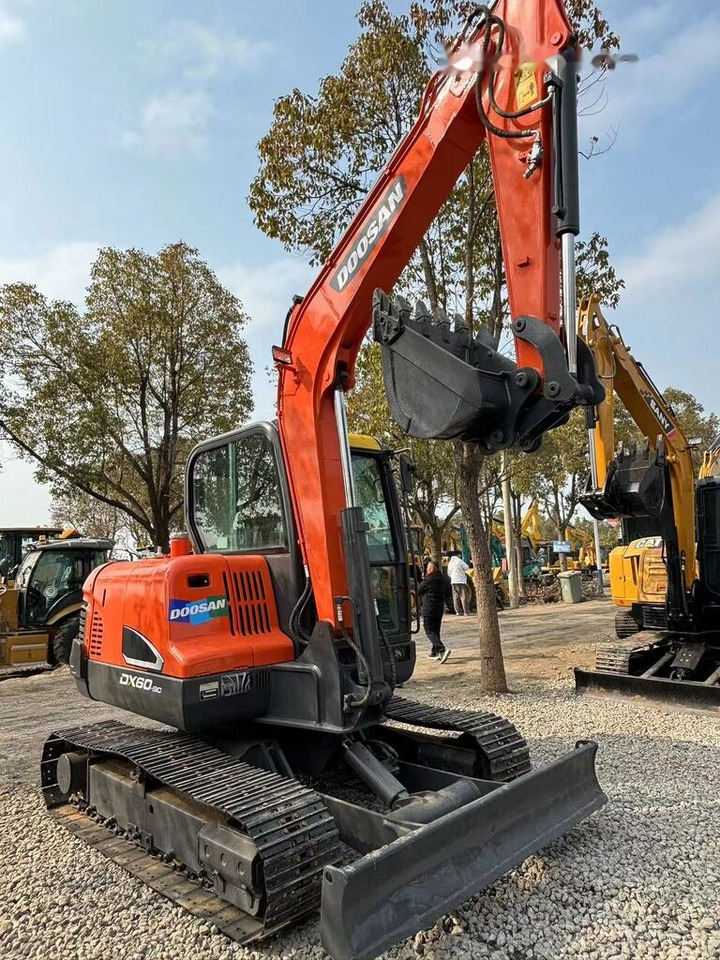 Doosan DX60 - Mini bager: slika 4 Doosan DX60 - Mini bager: slika 4