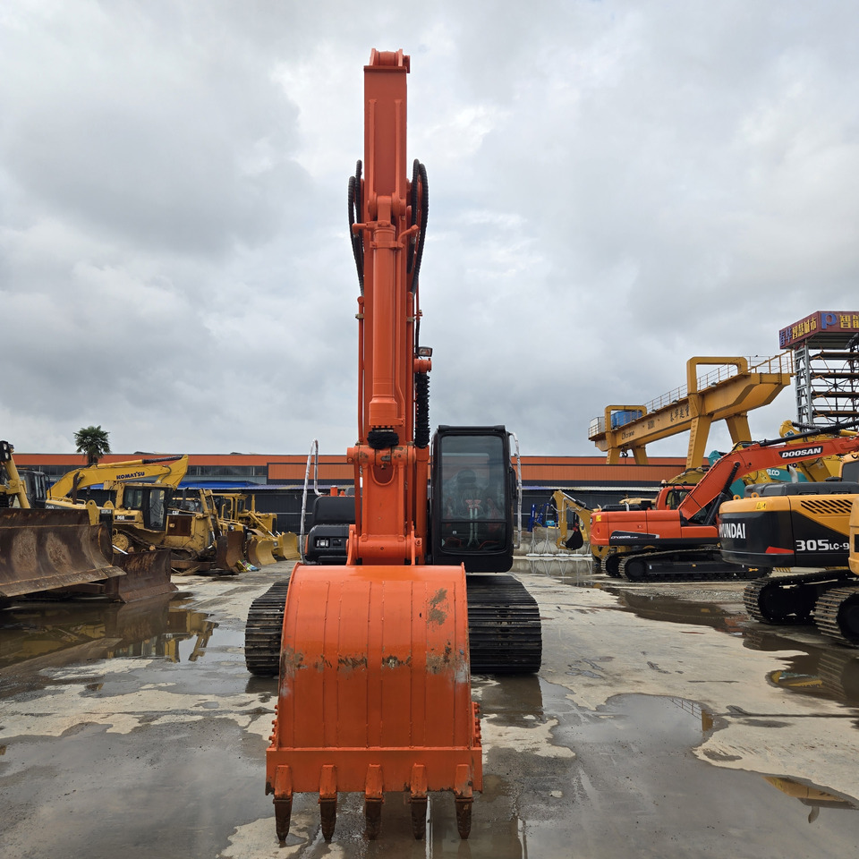 HITACHI ZX210 - Bager goseničar: slika 3 HITACHI ZX210 - Bager goseničar: slika 3