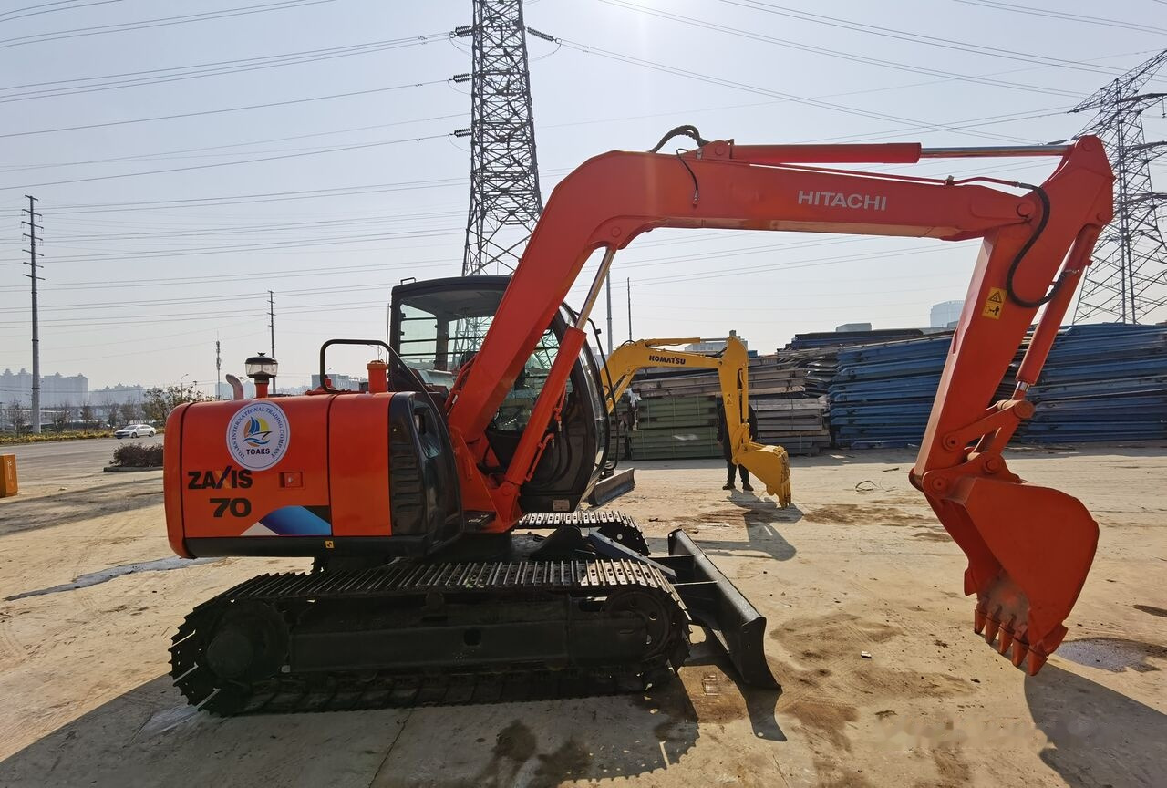 Hitachi ZX70 - Mini bager: slika 1 Hitachi ZX70 - Mini bager: slika 1