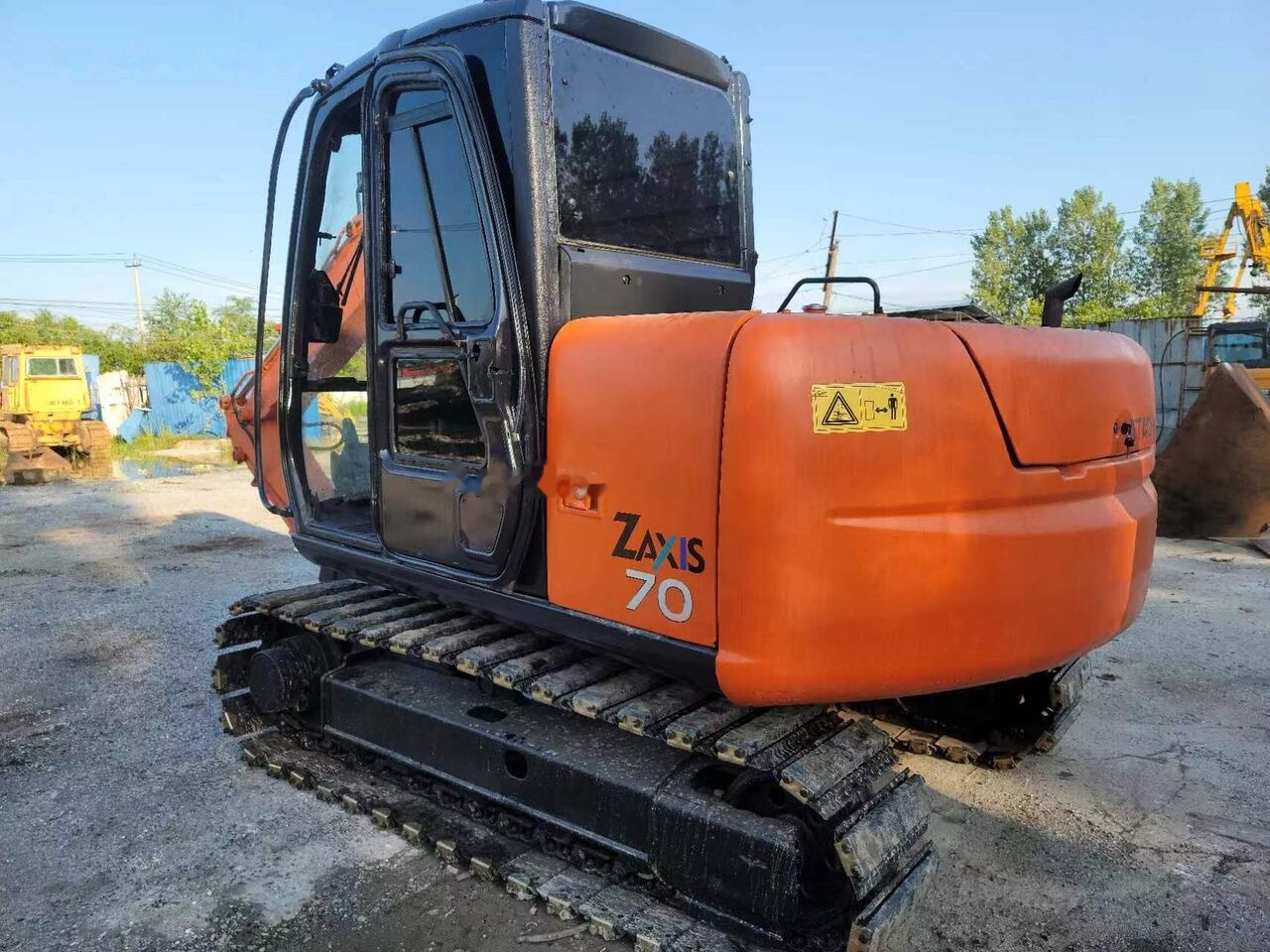 Hitachi ZX70 - Bager goseničar: slika 1 Hitachi ZX70 - Bager goseničar: slika 1